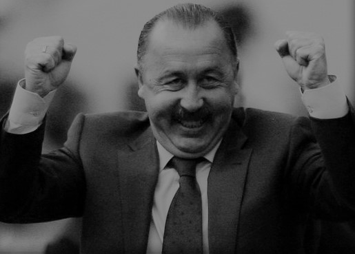 ბურთი ჩამოგორდა როკის გვირაბიდან და სიმდის ხმაზე ჩამოგვირბინა