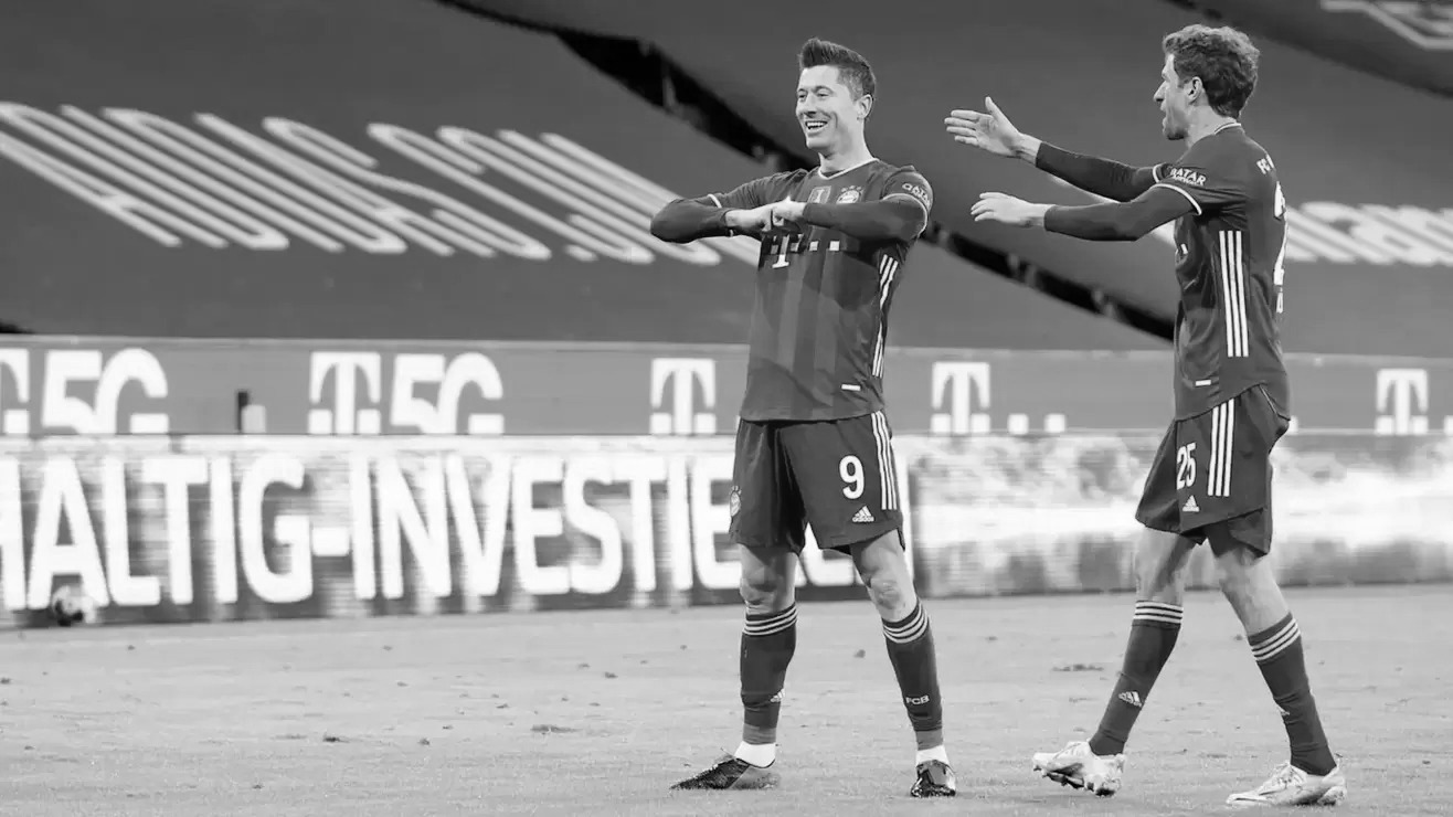 Lewandovski დრამატული Der Klassiker