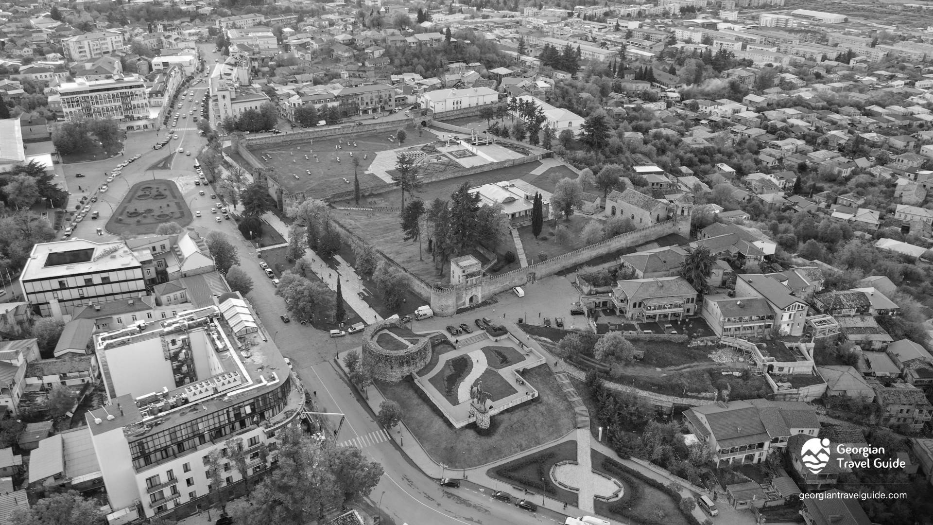 telavis-istoriuli-muzeumi-erekle-ii-sasakhle-telavi-history-museum-erekle-ii-palace-2 სუ თელავია! სუ გულავია!