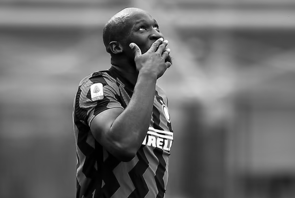 Romelu Lukaku ლუკაკუ აქეთ-იქით დაფრინავს