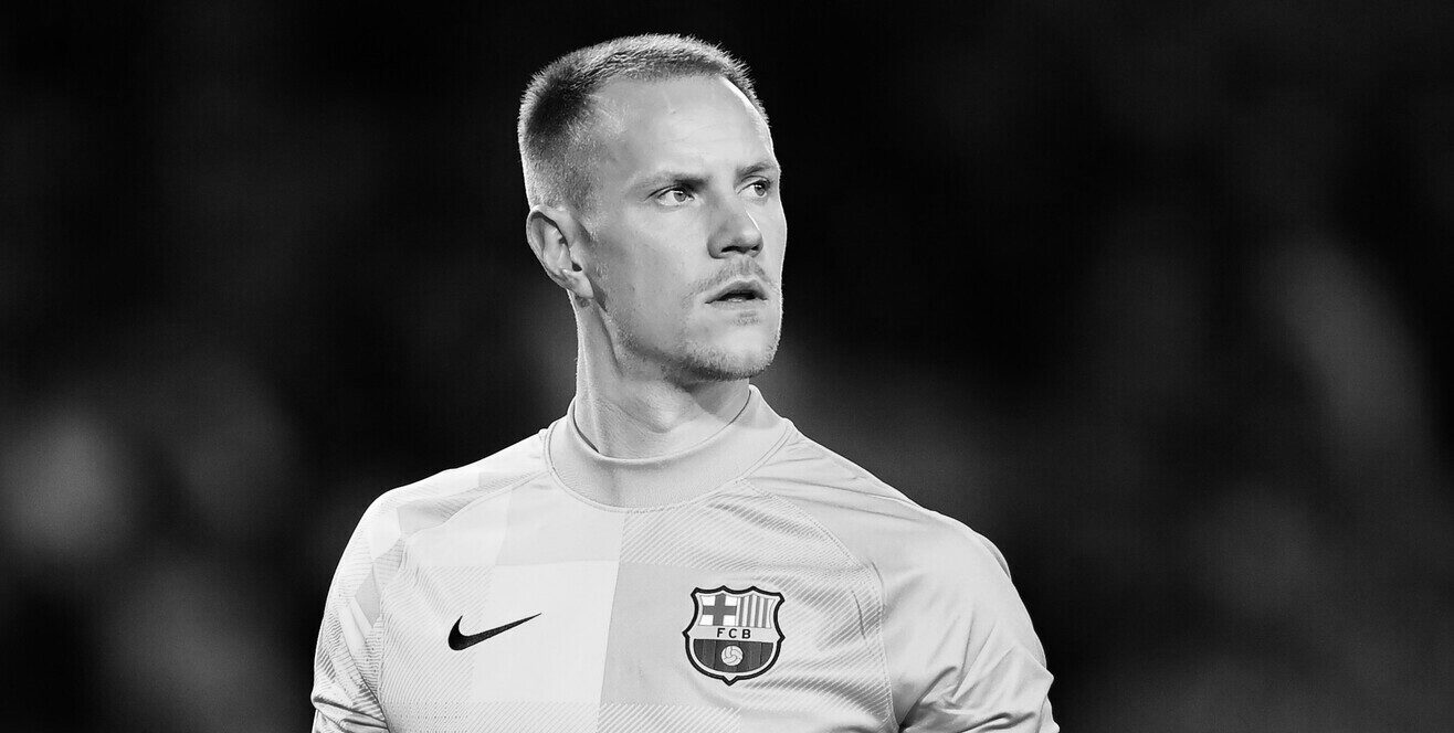 Ter Stegen ტერ შტეგენის თავზე კაჭკაჭები დაფრინავენ