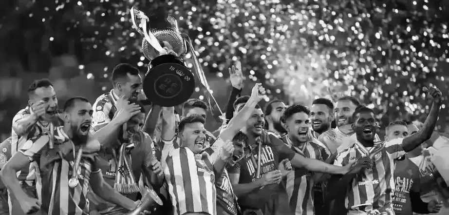 Betis ბურთი და თასი ზეცაში
