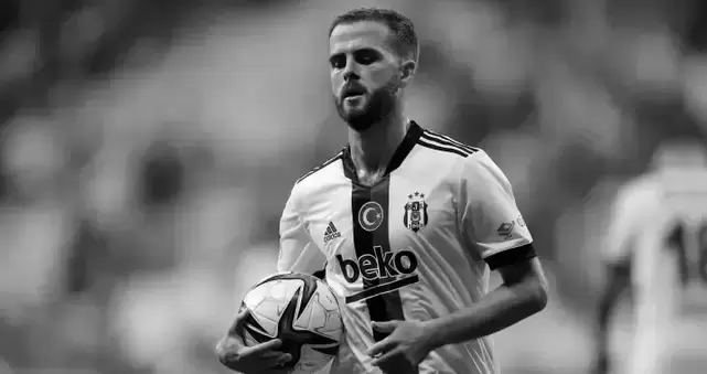 Miralem Pjanić ნაპოლის ვეტერანი უნდა