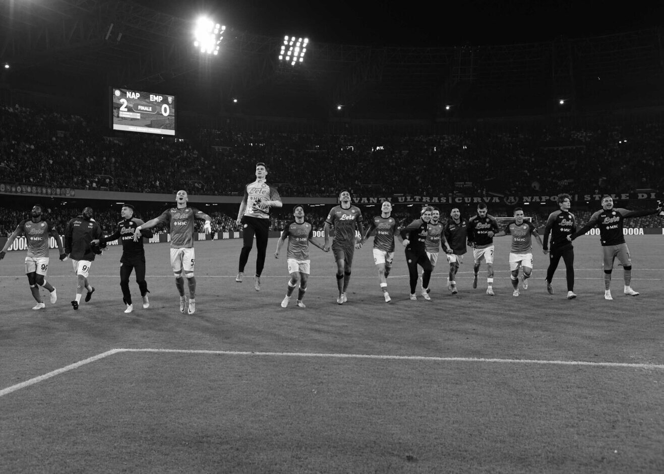 Napoli ნაპოლიმ სამი სავალდებულო ქულა მოიპოვა