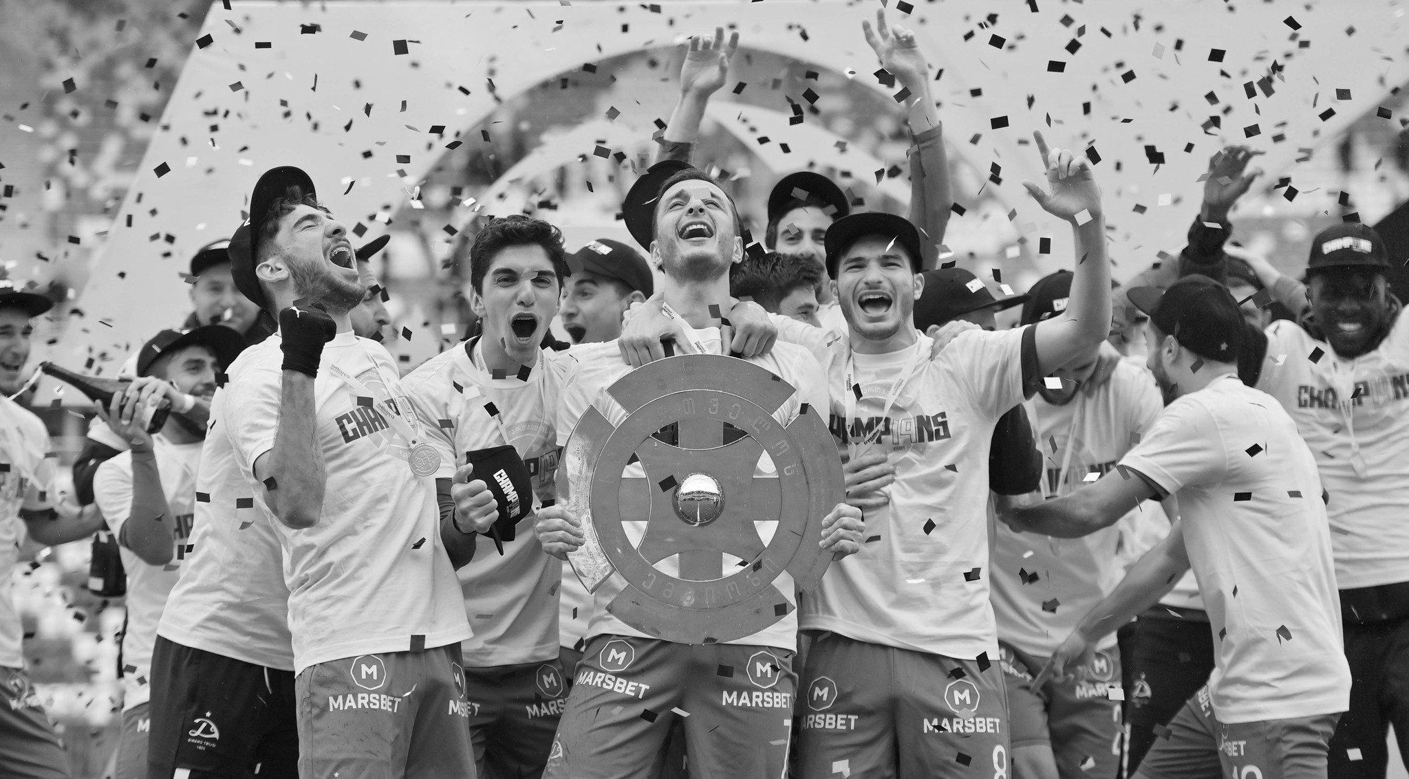 e დინამო ჩემპიონია !