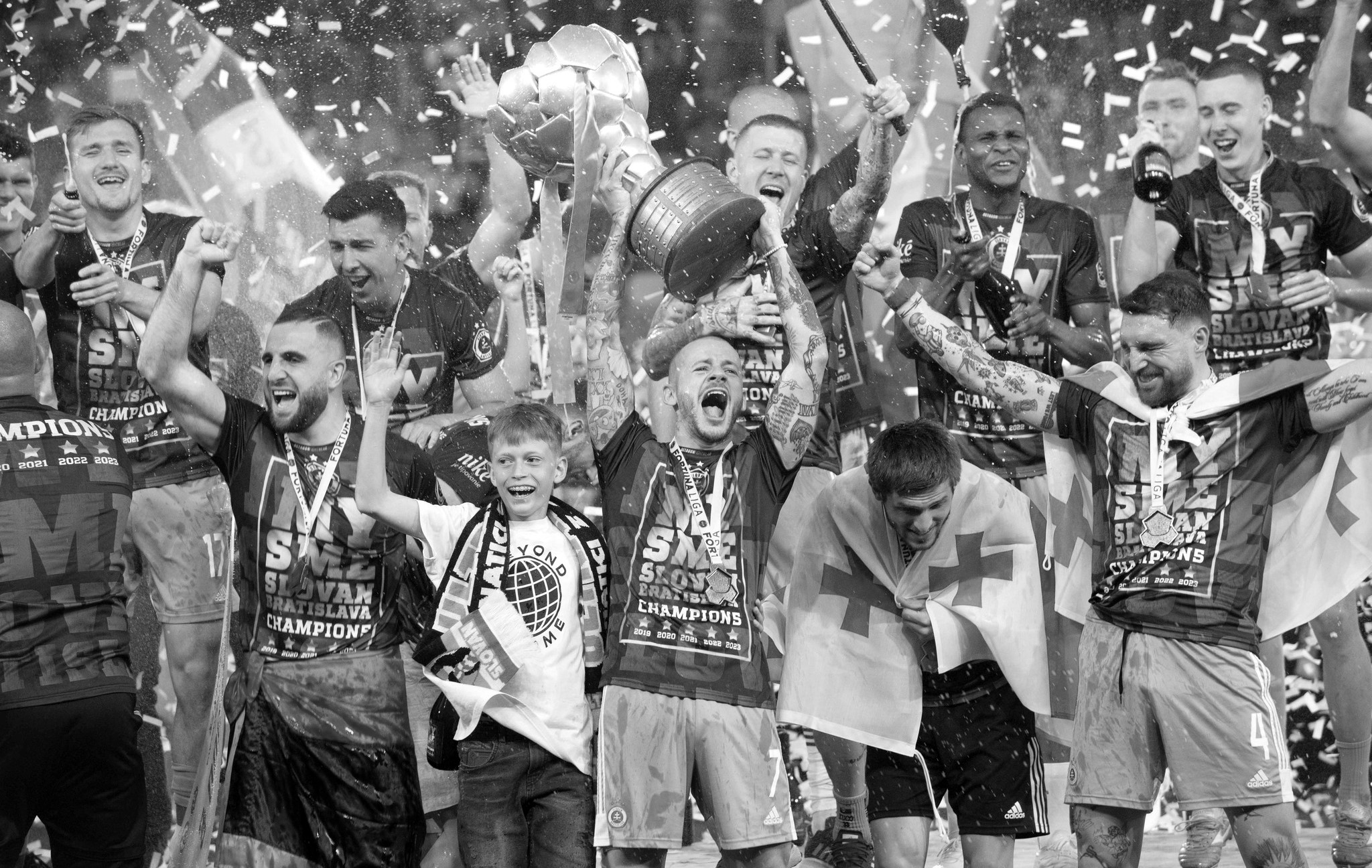 346105581_962281358523200_6442522954269913489_n კაშია სლოვაკურ სიმბოლურში
