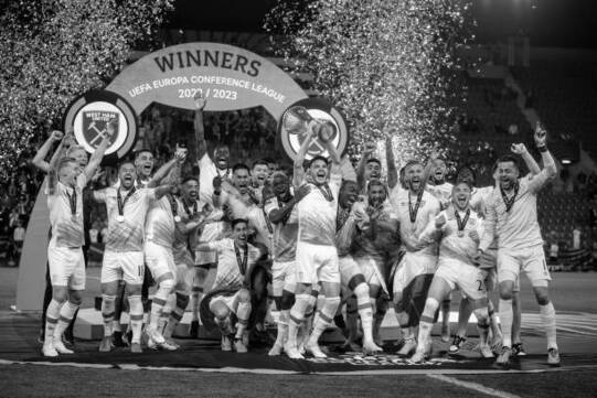 West Ham ვესტ ჰემის ტრიუმფი — ინგლისი რვა გუნდით