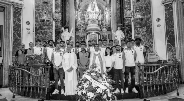 ვალენსიამ ღვთისმშობელს დახმარება სთხოვა
