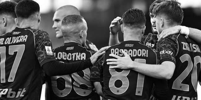 ნაპოლი ლაციოსთან სათამაშოდ ფეხბურთელებს აგროვებს