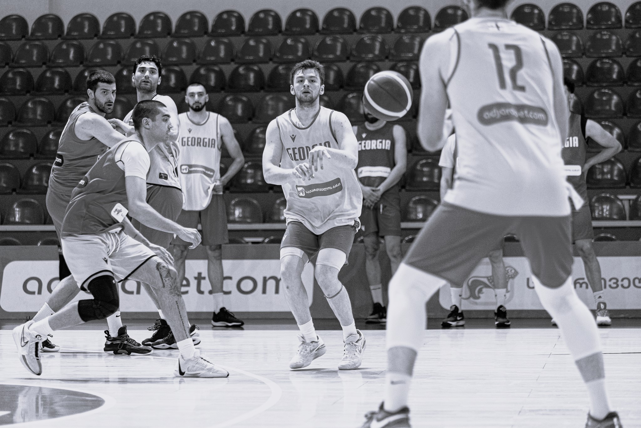 ჯიკიჩის 18