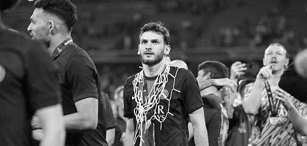 Kvara თითო ნაკუწი 240 ევროდ
