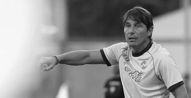 Antonio Conte ნაპოლი – უკანალში ეკალი