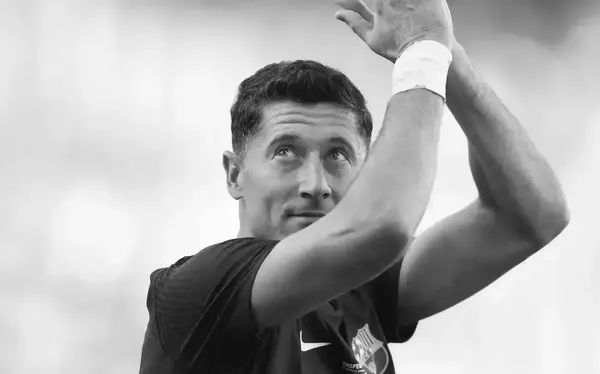 lewandovski რატომ სთხოვა ბარსამ ლევანდოვსკის, მეტი გოლი აღარ გაეტანა?