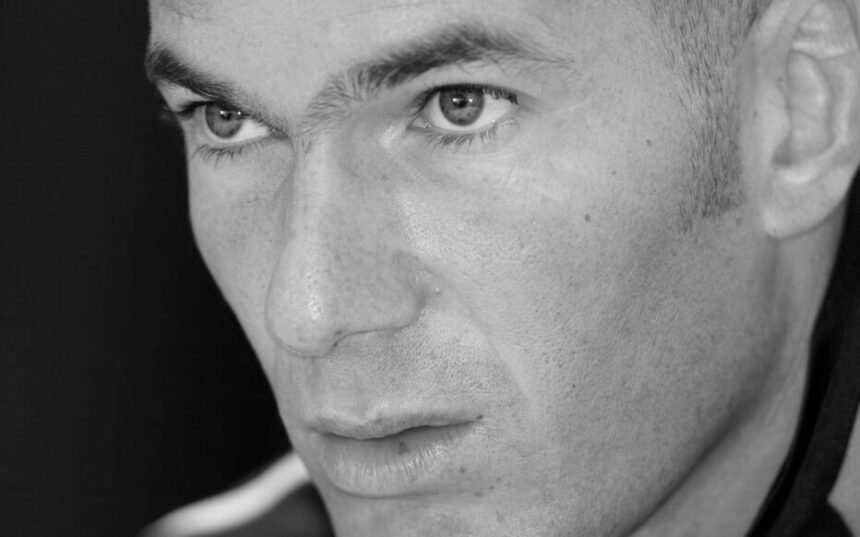 Zinedine ZIDANE - Conference de Presse - 02.09.2005 - Equipe de France - Lens საფრანგეთში ზიდანომანიაა